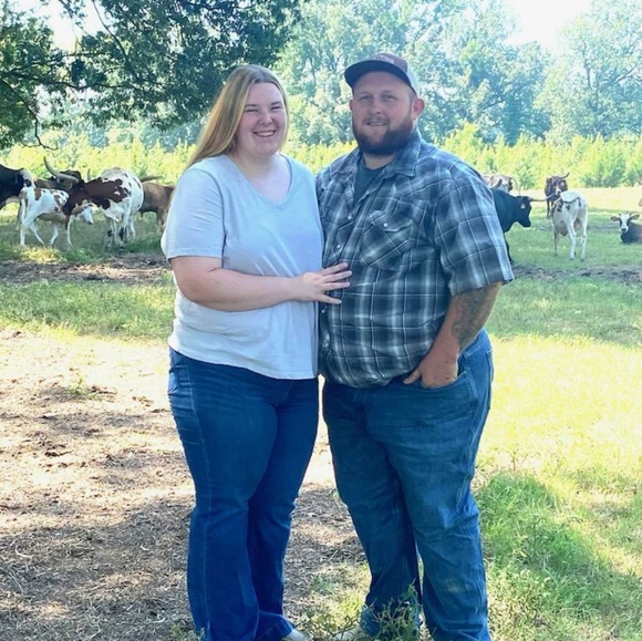 Meet your Posher, Mandy - Picture 2 of 2